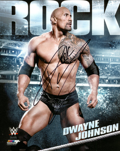 Foto firmada de The Rock de 8x10