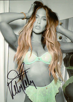 Kelly Kelly a signé une photo 8x10