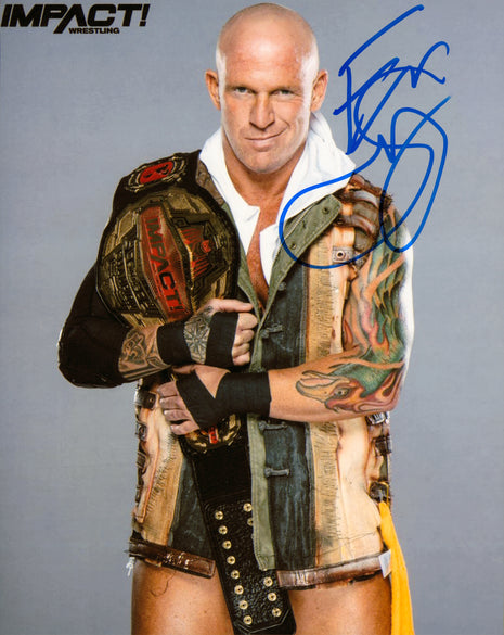 Eric Young signed 8x10 Photo