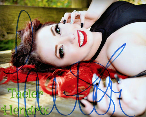 Taeler Hendrix signed 8x10 Photo