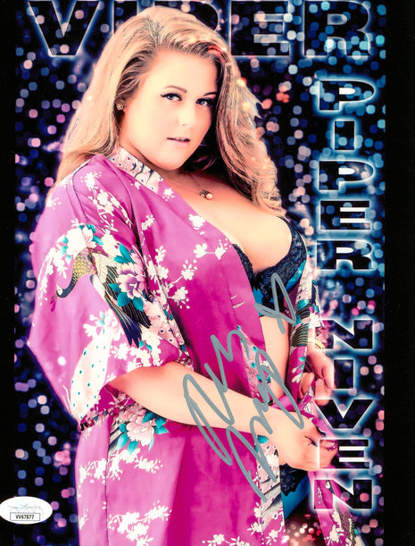 Piper Niven signed 8x10 Photo (w/ JSA)