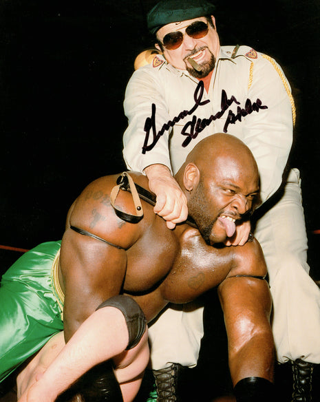 Scandor Akbar signed 8x10 Photo