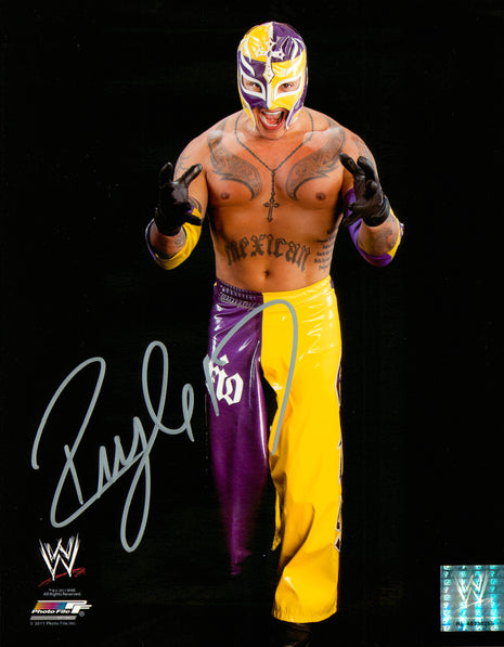 Rey Mysterio signed 8x10 Photo