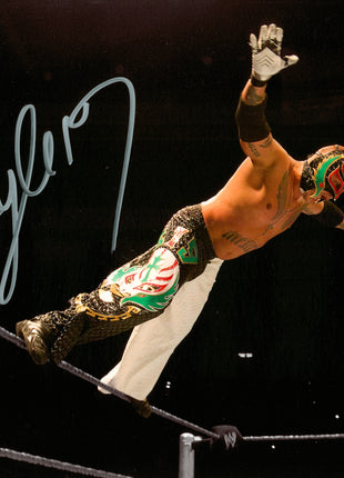 Foto firmada de 8x10 por Rey Mysterio